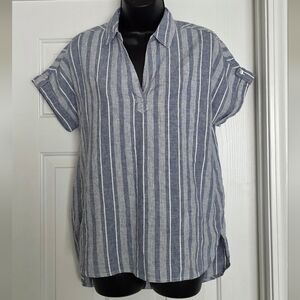 Striped Blue and White Short Sleeve Shirt XS